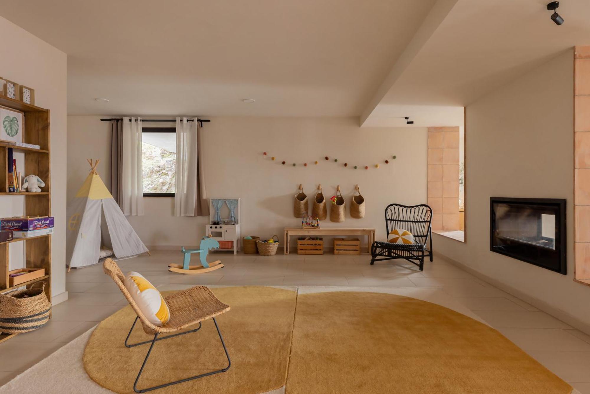 Can Bufi Espectacular Casa Con Piscina Interior Llagostera Luaran gambar