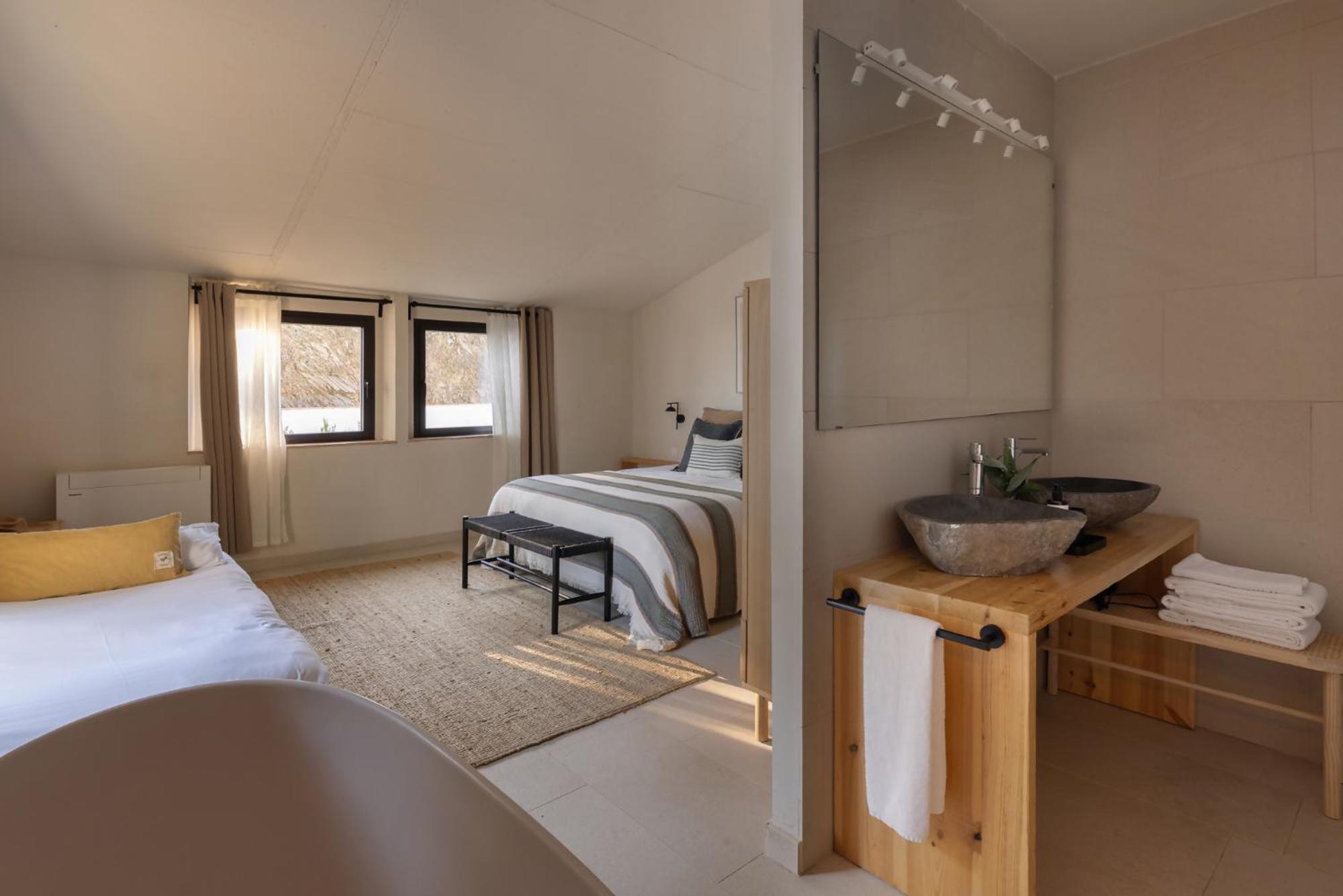 Can Bufi Espectacular Casa Con Piscina Interior Llagostera Luaran gambar
