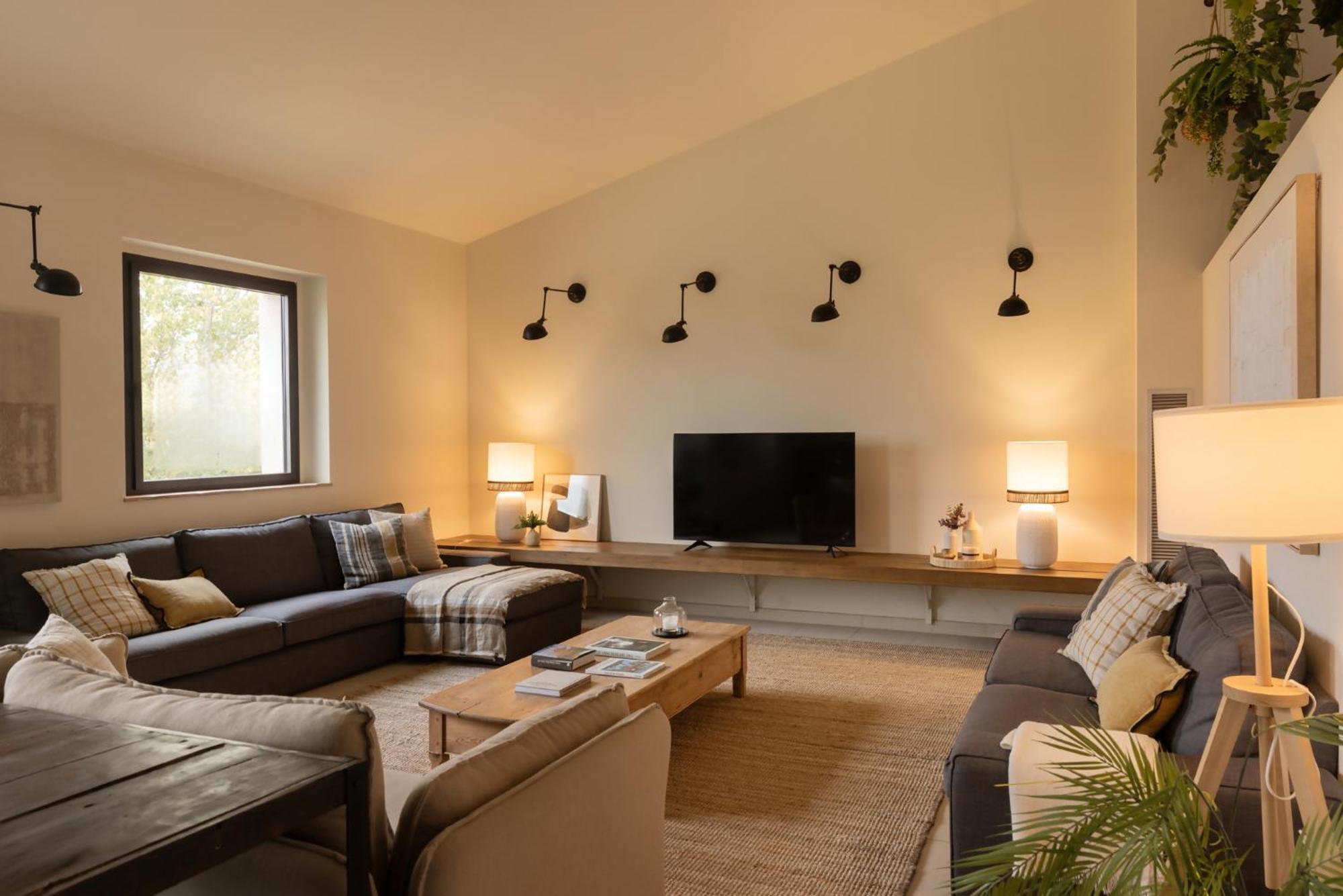 Can Bufi Espectacular Casa Con Piscina Interior Llagostera Luaran gambar