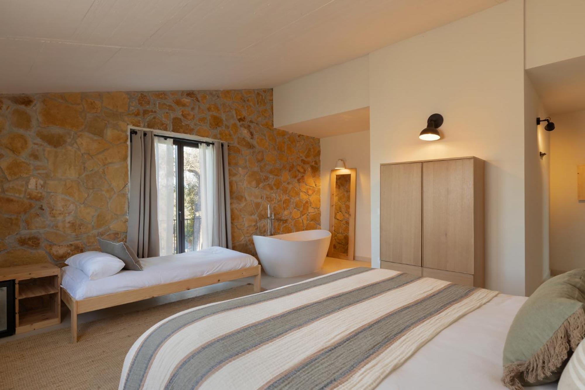 Can Bufi Espectacular Casa Con Piscina Interior Llagostera Luaran gambar