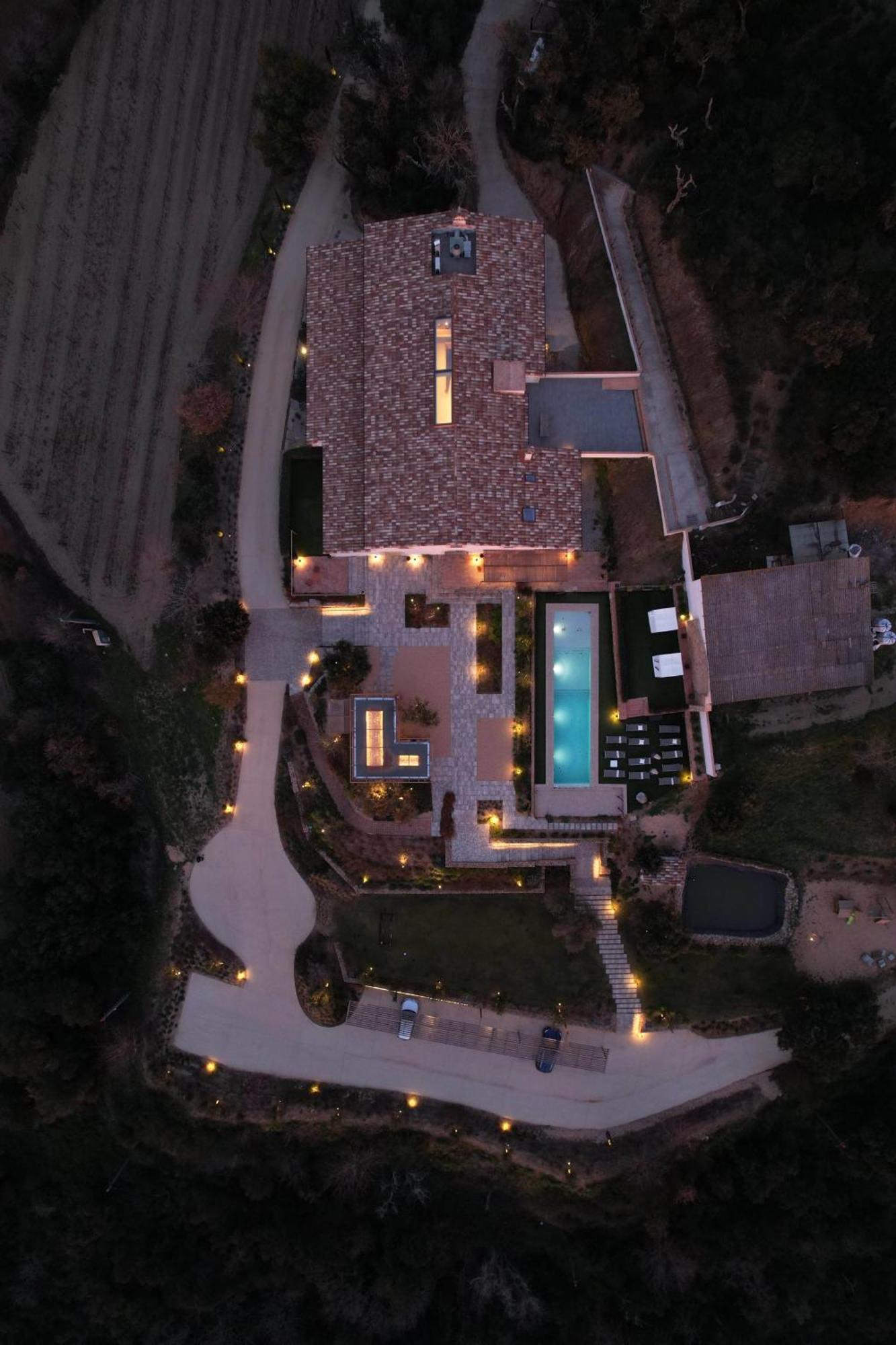 Can Bufi Espectacular Casa Con Piscina Interior Llagostera Luaran gambar